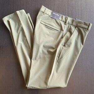Mizzen + Main Helsman Chino Pant